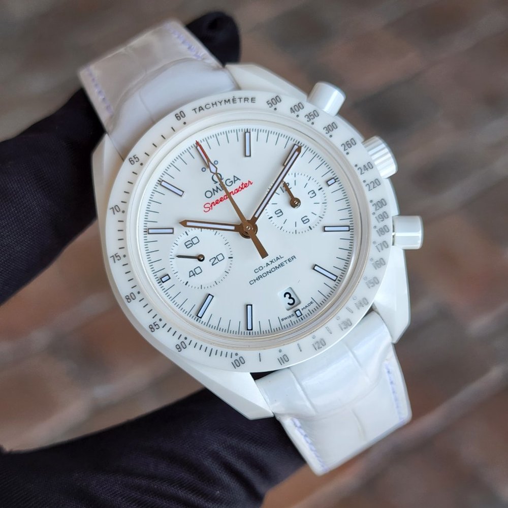 NEW OMEGA SPEEDMASTER WHITE SIDE OF THE MOON 44.25 CERAMIC WHITE CHRONO Co-Axial - Picture 8 of 15